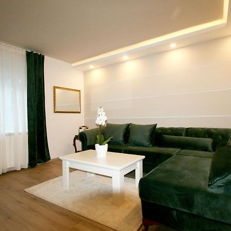 Apartment Jasmine 2 Belgrado Buitenkant foto