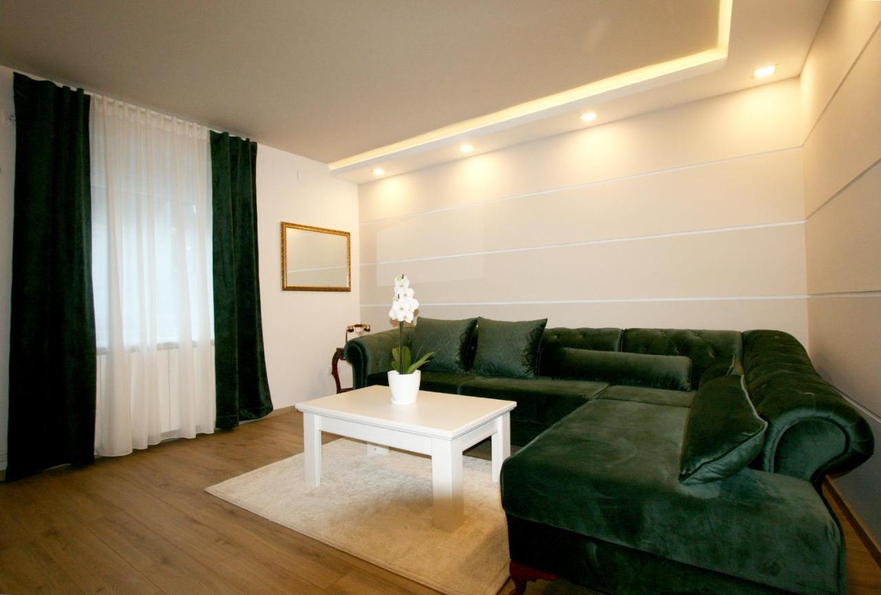Apartment Jasmine 2 Belgrado Buitenkant foto